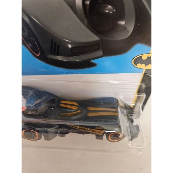 Hot Wheels Batmobile 103/250‎ 2022 - Picture 4 of 5